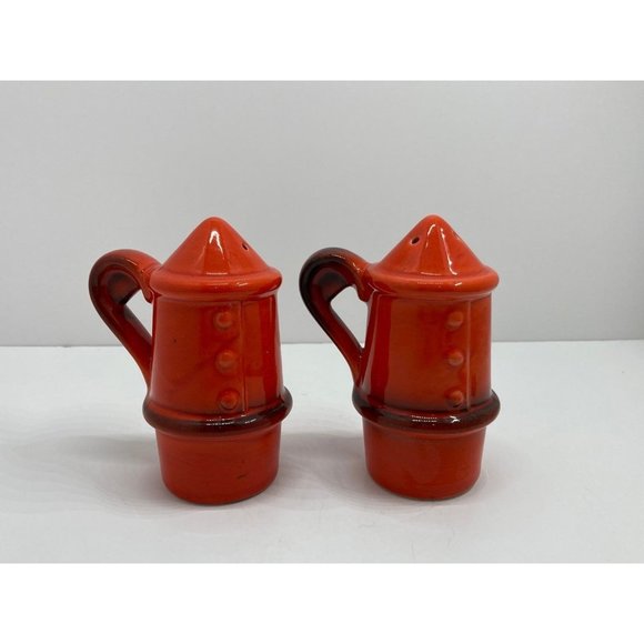 Vintage Metlox Poppytail Red Rooster Red Salt and Pepper Shaker - Picture 1 of 11